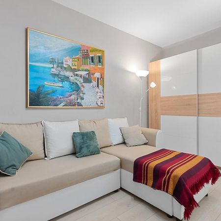 Central Town Cosy Apartment 부쿠레슈티 외부 사진
