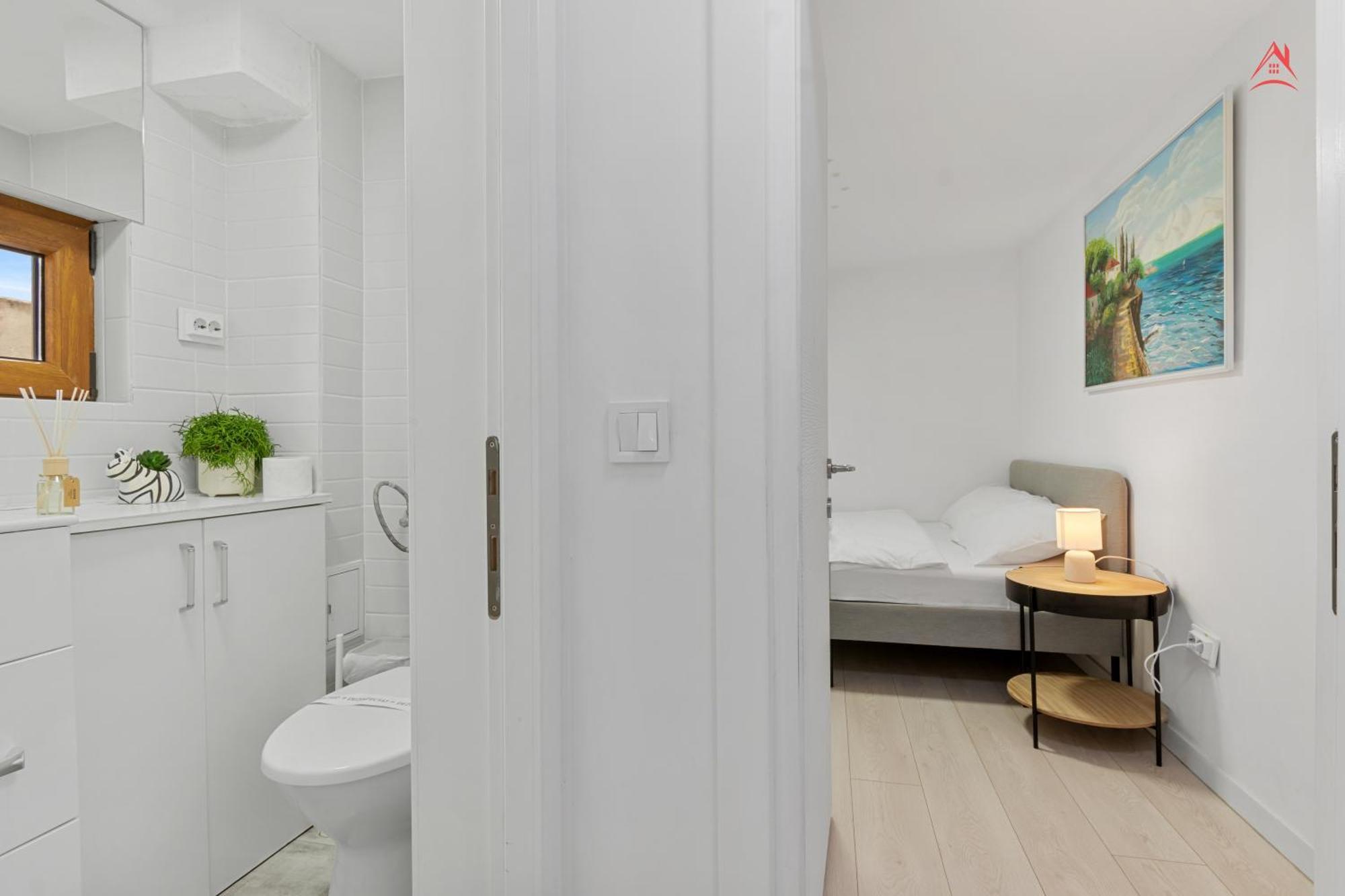 Central Town Cosy Apartment 부쿠레슈티 외부 사진